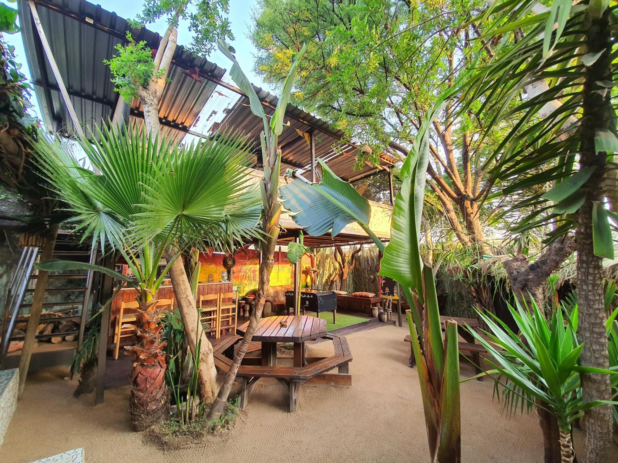 A Pousada Lebo'S Soweto Backpackers Exterior foto