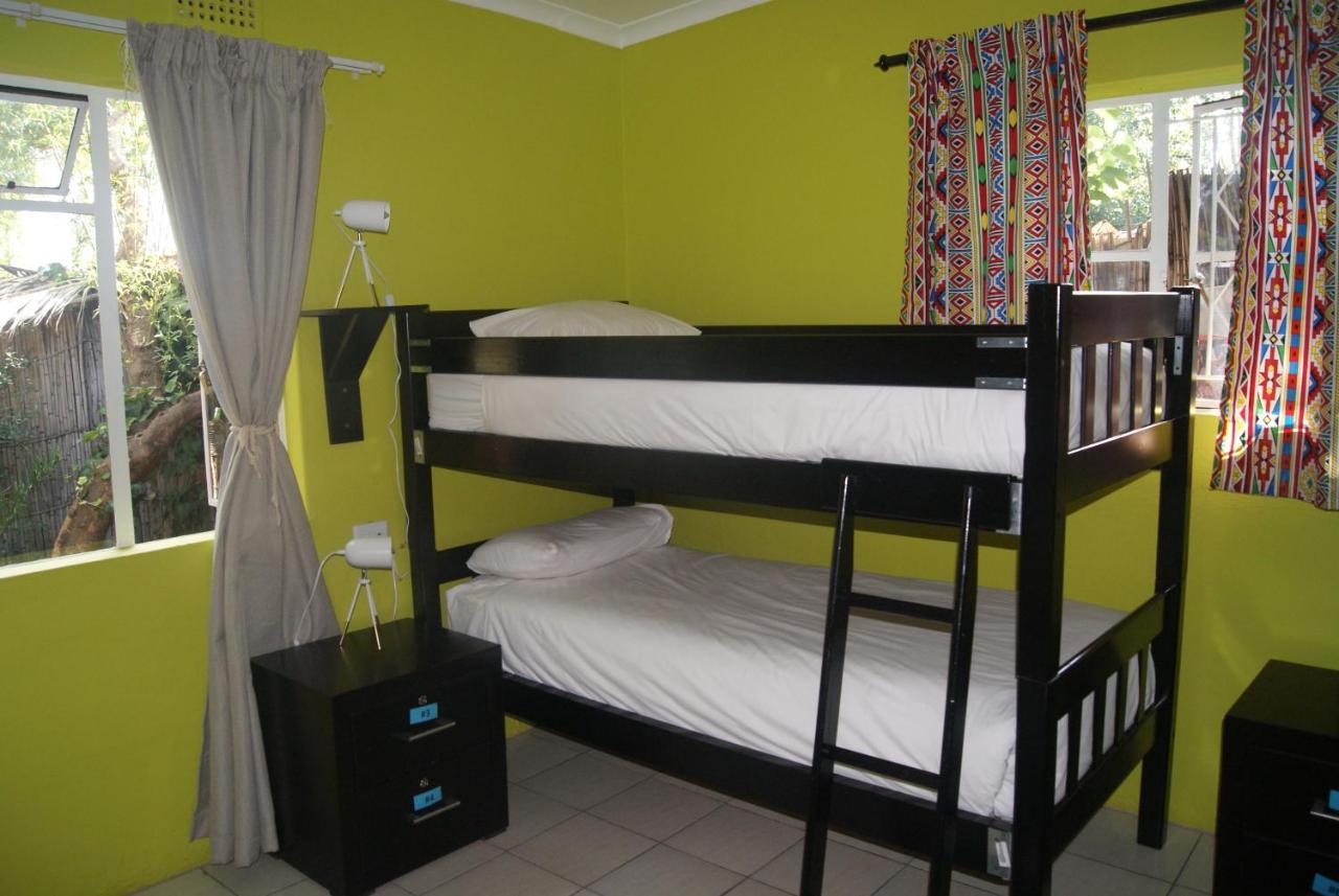 A Pousada Lebo'S Soweto Backpackers Exterior foto